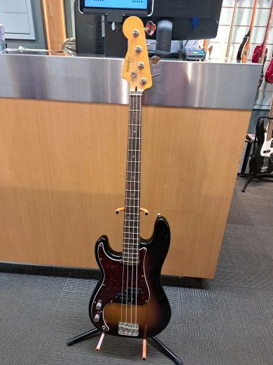 Squier Left Handed Classic Vibe Bass